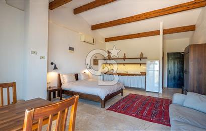 CB MARİNA'DAN SELİMİYE'DE BÜYÜLEYEN BUTİK OTEL VE 2+1 EV