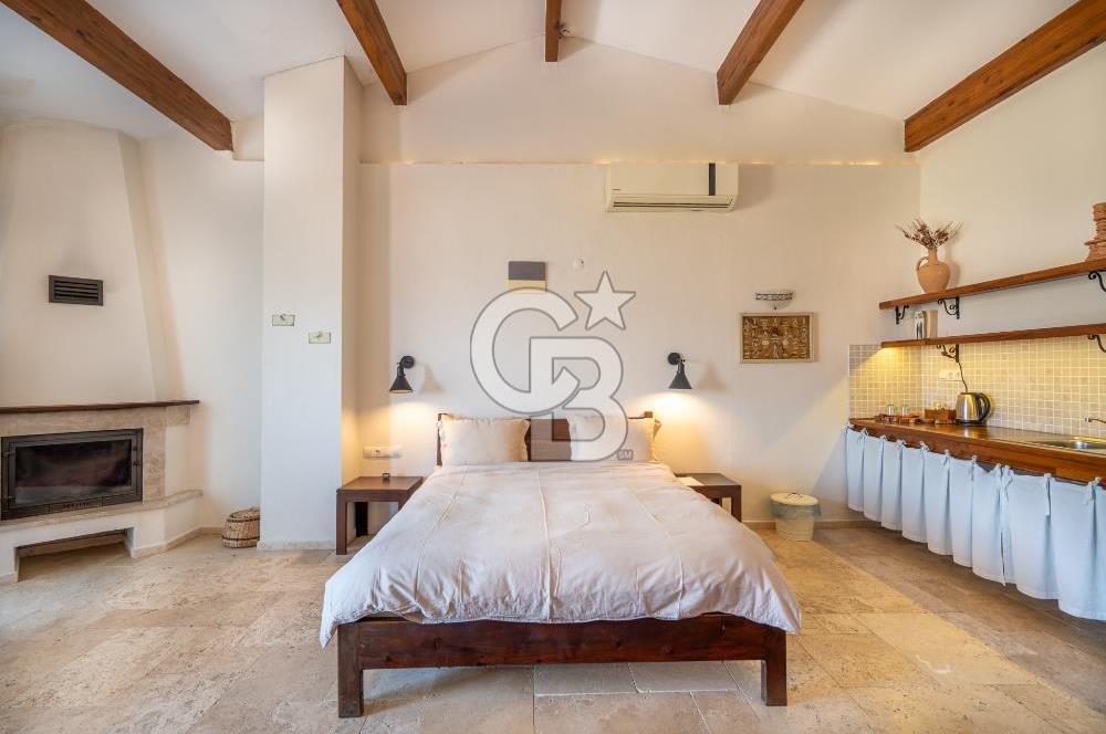 CB MARİNA'DAN SELİMİYE'DE BÜYÜLEYEN BUTİK OTEL VE 2+1 EV