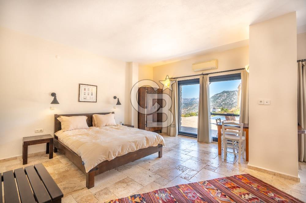 CB MARİNA'DAN SELİMİYE'DE BÜYÜLEYEN BUTİK OTEL VE 2+1 EV