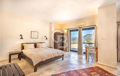 CB MARİNA'DAN SELİMİYE'DE BÜYÜLEYEN BUTİK OTEL VE 2+1 EV