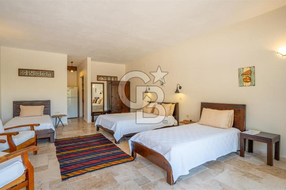 CB MARİNA'DAN SELİMİYE'DE BÜYÜLEYEN BUTİK OTEL VE 2+1 EV