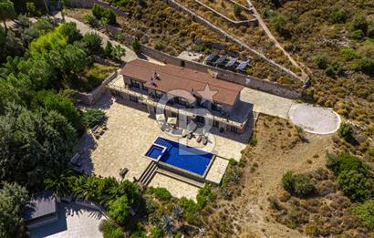 CB MARİNA'DAN SELİMİYE'DE BÜYÜLEYEN BUTİK OTEL VE 2+1 EV