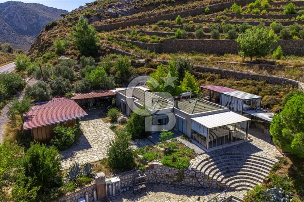CB MARİNA'DAN SELİMİYE'DE BÜYÜLEYEN BUTİK OTEL VE 2+1 EV