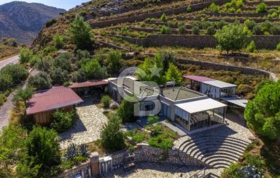 CB MARİNA'DAN SELİMİYE'DE BÜYÜLEYEN BUTİK OTEL VE 2+1 EV