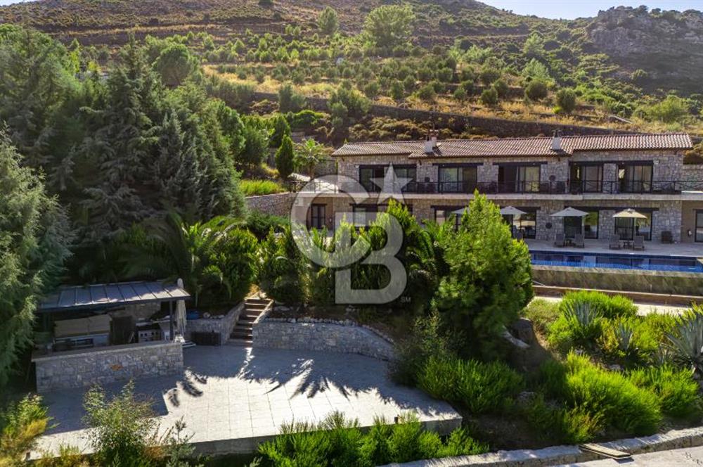 CB MARİNA'DAN SELİMİYE'DE BÜYÜLEYEN BUTİK OTEL VE 2+1 EV