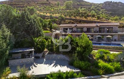 CB MARİNA'DAN SELİMİYE'DE BÜYÜLEYEN BUTİK OTEL VE 2+1 EV