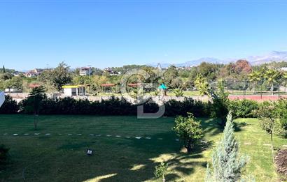 Havuzlu Site İçerisinde Satılık 4+1 daire