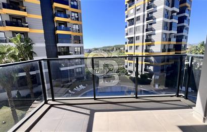 Havuzlu Site İçerisinde Satılık 4+1 daire
