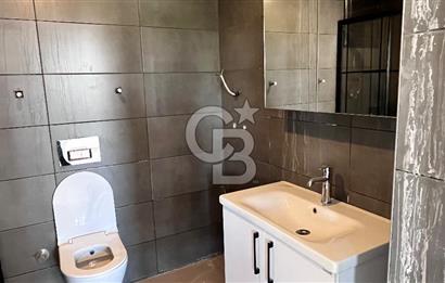 Havuzlu Site İçerisinde Satılık 4+1 daire