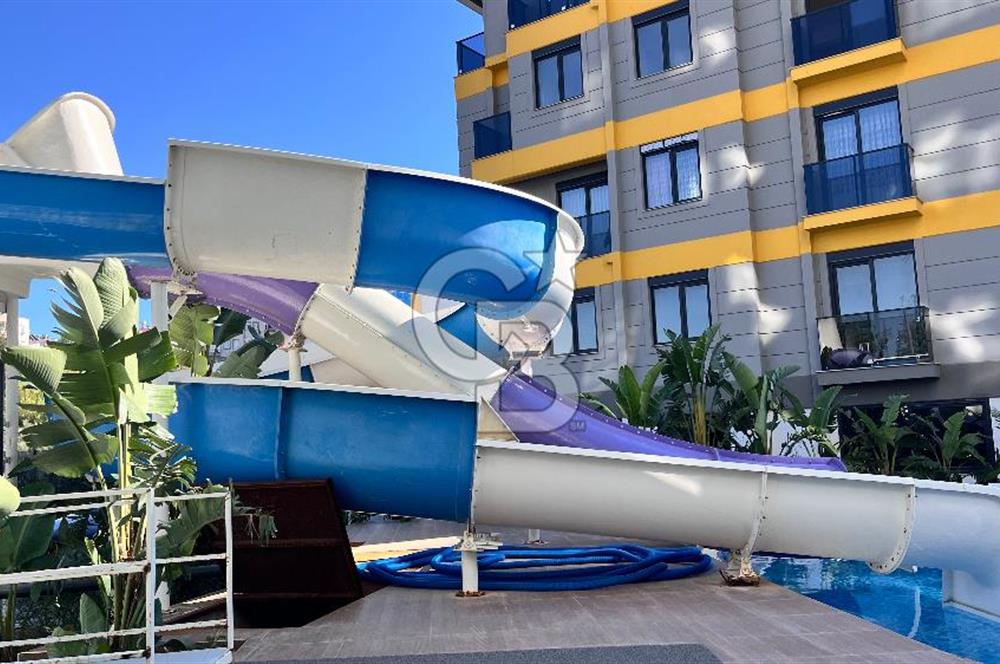Havuzlu Site İçerisinde Satılık 4+1 daire