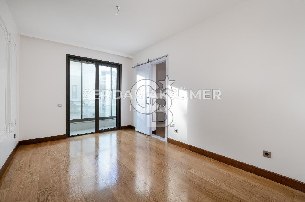 PARK CADDESİ SİTE İÇERİSİNDE 4+1 SATILIK LÜKS DAİRE