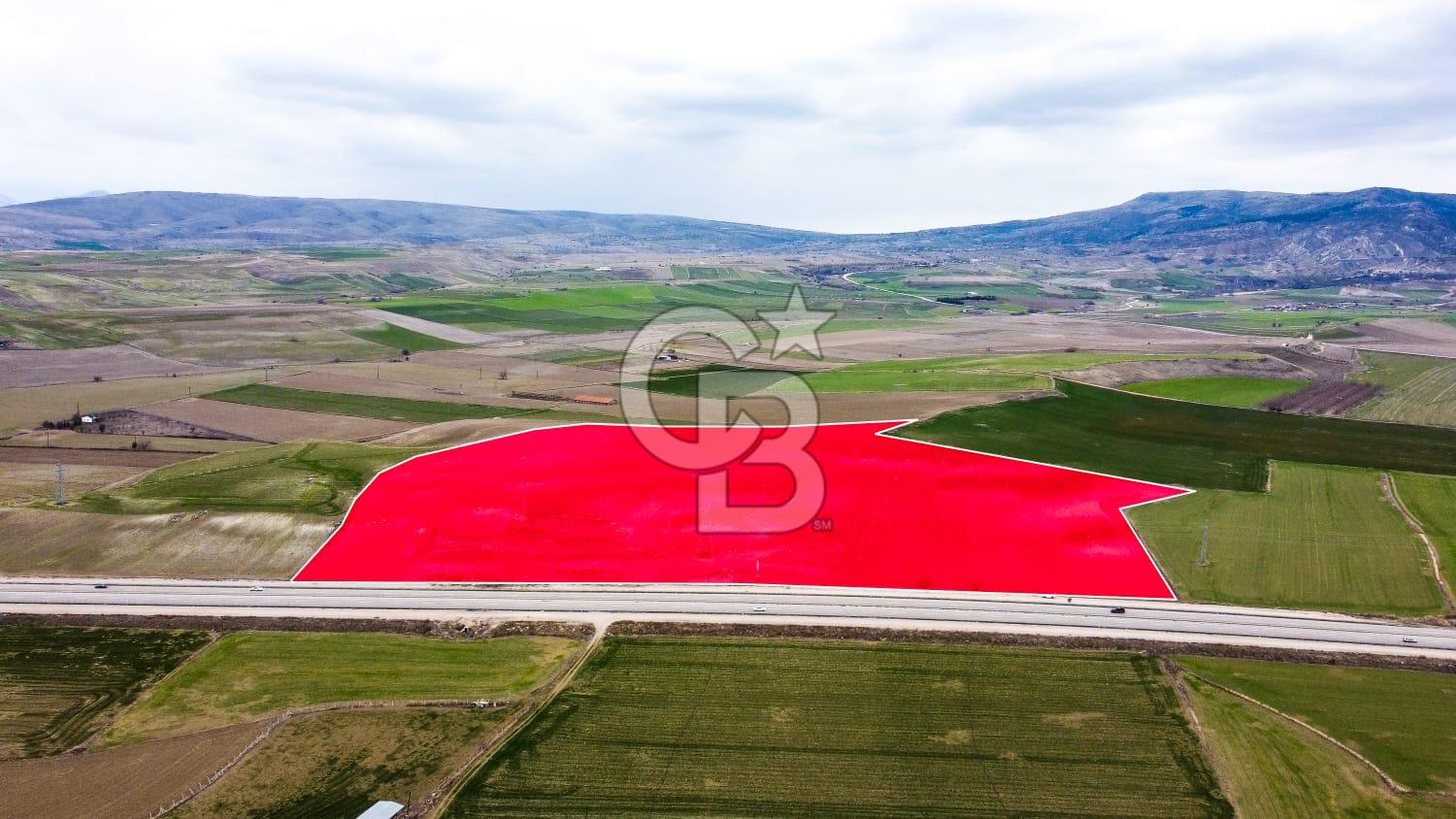 AYAŞ MERKEZ DE YERLEŞİME 300 METRE 15 DÖNÜM YATIRIMLIK ARSA