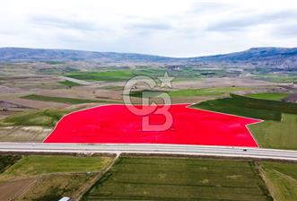 AYAŞ MERKEZ DE YERLEŞİME 300 METRE 15 DÖNÜM YATIRIMLIK ARSA