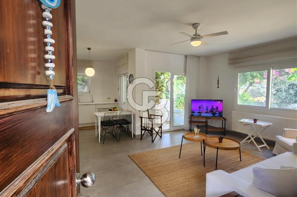 GÜMÜŞLÜK MÜSTAĶİL HAVASINDA BAHÇELİ MİMAR TASARIMLI MODERN DAİRE