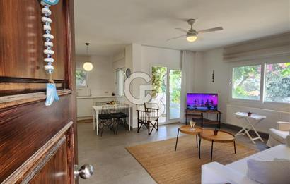 GÜMÜŞLÜK MÜSTAĶİL HAVASINDA BAHÇELİ MİMAR TASARIMLI MODERN DAİRE