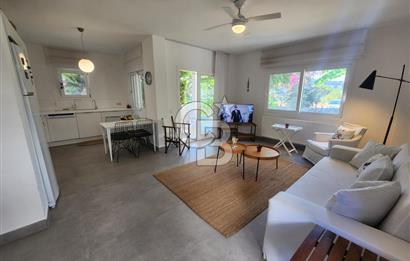 GÜMÜŞLÜK MÜSTAĶİL HAVASINDA BAHÇELİ MİMAR TASARIMLI MODERN DAİRE