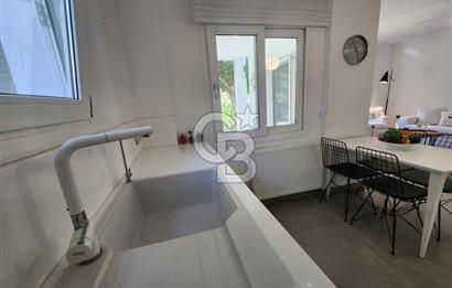 GÜMÜŞLÜK MÜSTAĶİL HAVASINDA BAHÇELİ MİMAR TASARIMLI MODERN DAİRE