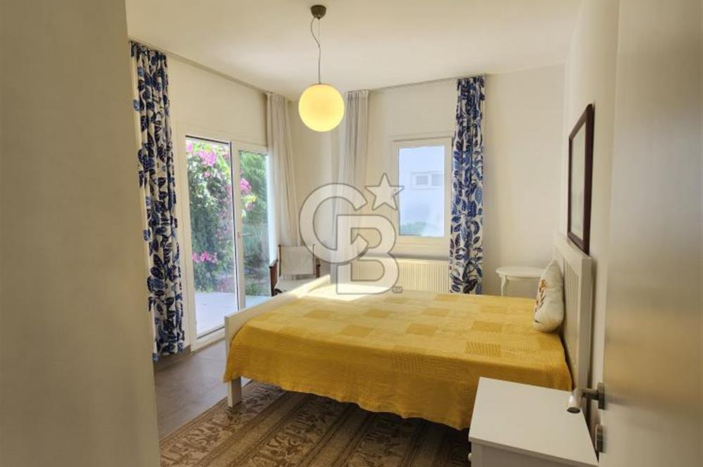 GÜMÜŞLÜK MÜSTAĶİL HAVASINDA BAHÇELİ MİMAR TASARIMLI MODERN DAİRE
