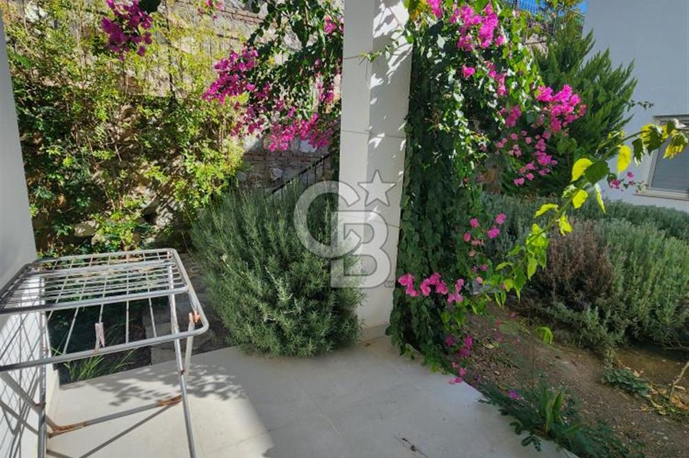 GÜMÜŞLÜK MÜSTAĶİL HAVASINDA BAHÇELİ MİMAR TASARIMLI MODERN DAİRE