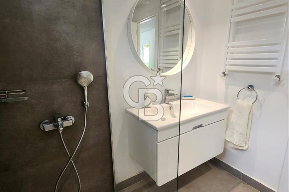 GÜMÜŞLÜK MÜSTAĶİL HAVASINDA BAHÇELİ MİMAR TASARIMLI MODERN DAİRE