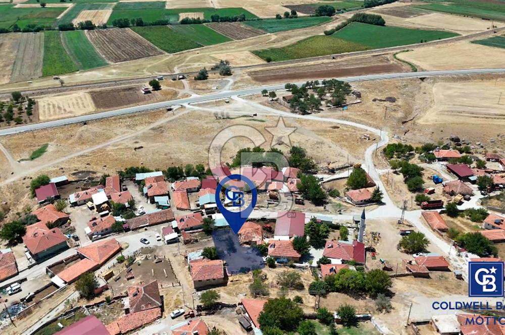 Dinar Yaka Köyü Yatırıma Uygun Satılık Köyiçi İmarlı Arsa 706 m²