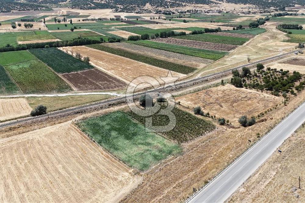 Dinar Yaka Köyü Yatırıma Uygun Satılık Tarla 3700 m²