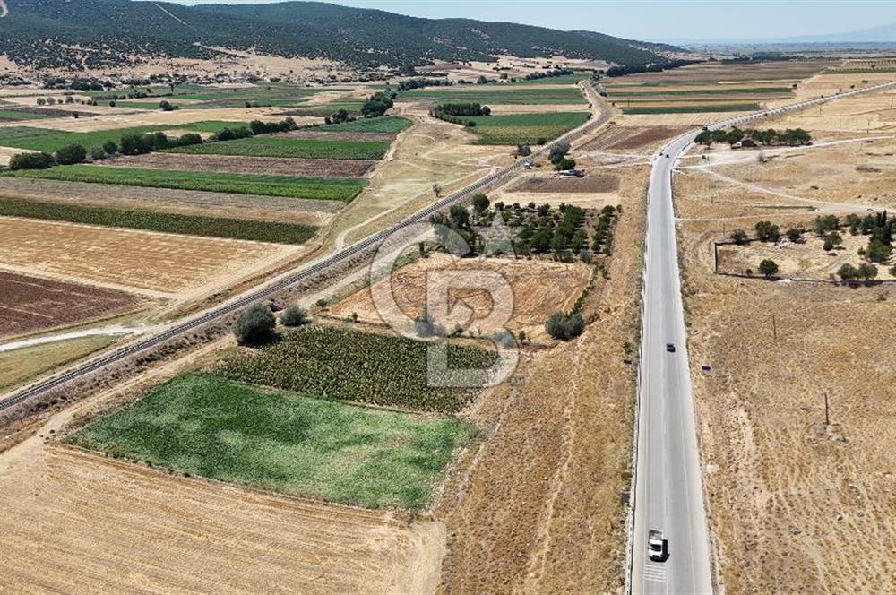 Dinar Yaka Köyü Yatırıma Uygun Satılık Köyiçi İmarlı Arsa 706 m²