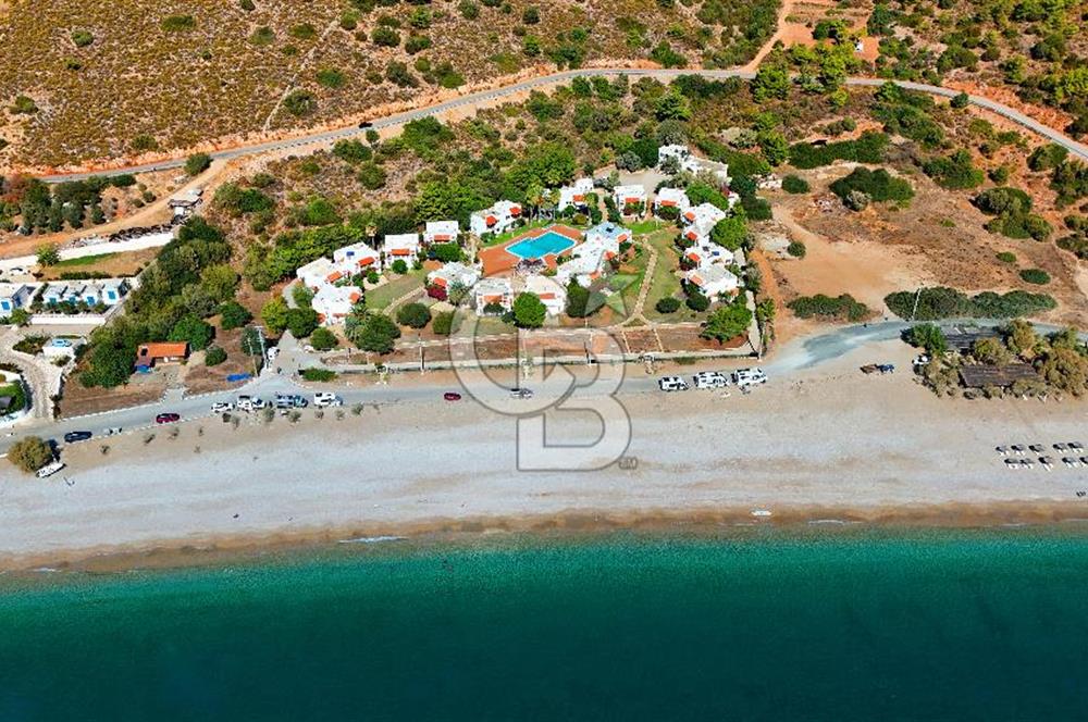 Palamutbükü Mertur Sitesi’nde Denize Yakın Yenilenmiş 2+1 Bahçe Katı Daire