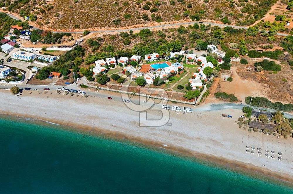 Palamutbükü Mertur Sitesi’nde Denize Yakın Yenilenmiş 2+1 Bahçe Katı Daire