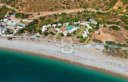 Palamutbükü Mertur Sitesi’nde Denize Yakın Yenilenmiş 2+1 Bahçe Katı Daire