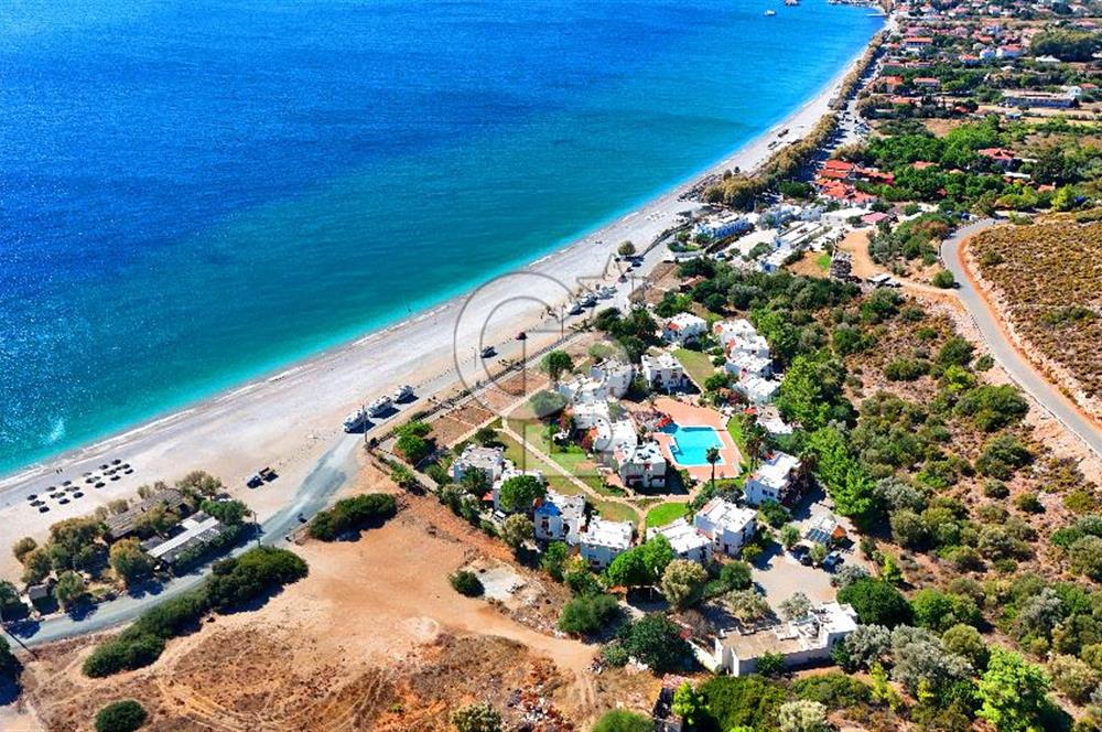 Palamutbükü Mertur Sitesi’nde Denize Yakın Yenilenmiş 2+1 Bahçe Katı Daire