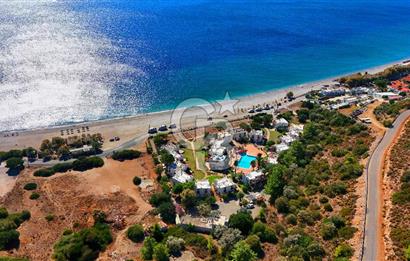 Palamutbükü Mertur Sitesi’nde Denize Yakın Yenilenmiş 2+1 Bahçe Katı Daire