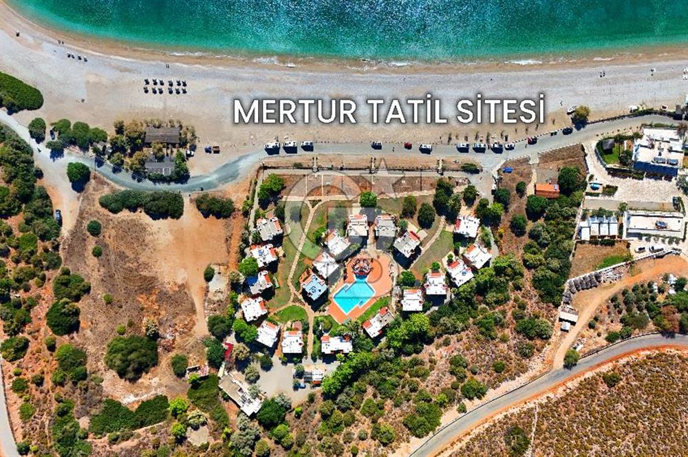Palamutbükü Mertur Sitesi’nde Denize Yakın Yenilenmiş 2+1 Bahçe Katı Daire