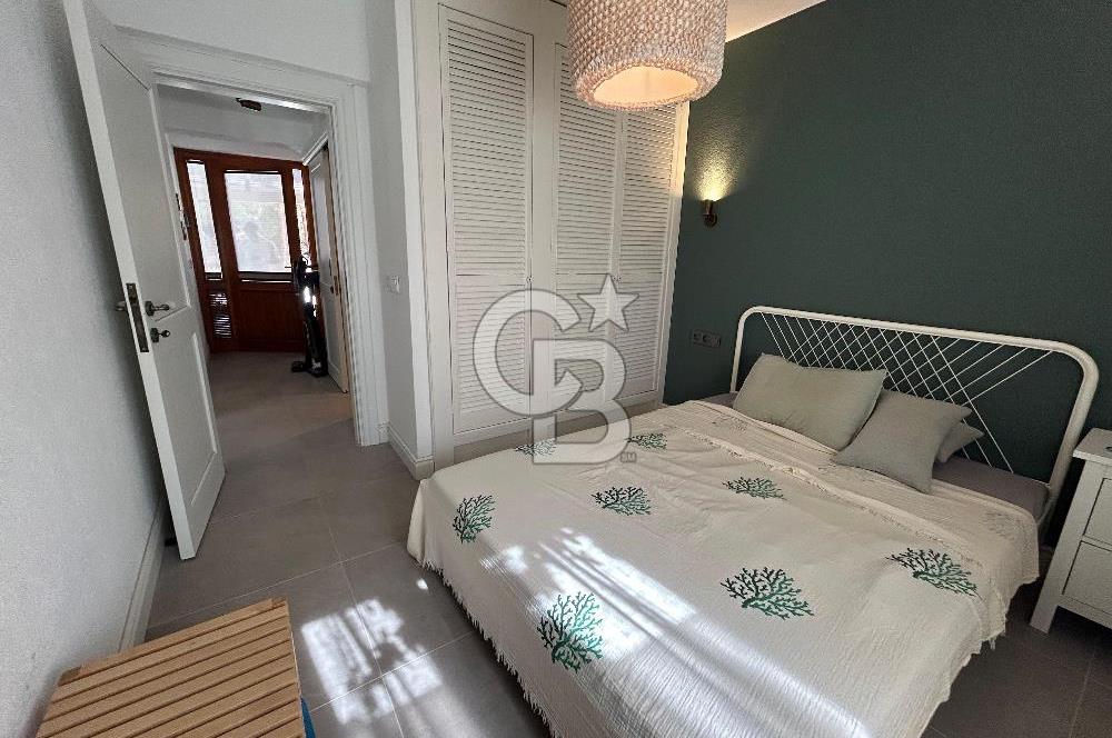 Palamutbükü Mertur Sitesi’nde Denize Yakın Yenilenmiş 2+1 Bahçe Katı Daire
