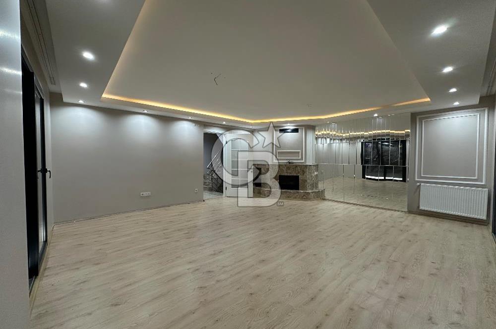 MUSELAND'den Emsalsiz Yapıya Sahip 5+2 Fourleks Villa
