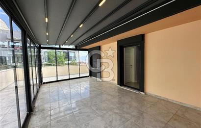 MUSELAND'den Emsalsiz Yapıya Sahip 5+2 Fourleks Villa