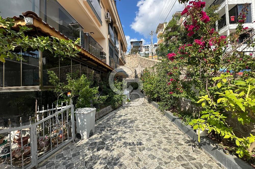 MUSELAND'den Emsalsiz Yapıya Sahip 5+2 Fourleks Villa