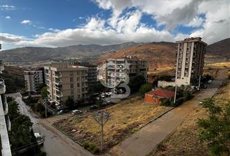 İZMİR BAYRAKLI POSTACILAR MAHALLESİNDE KİRALIK 3+1 DAİRE