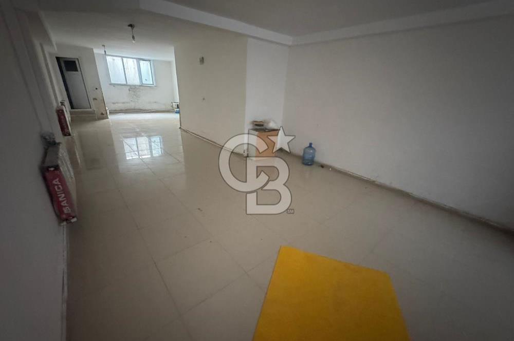 ESENYURT BALIKYOLUNDA UYGUN FİYATLI İKİ KATLI KULLANIŞLI DÜKKAN