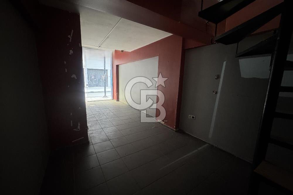 Alsancak 2. Kordon’da 40 m²  Batar kartlı Ulaşım Noktalarına Yakın Satılık Dükkan
