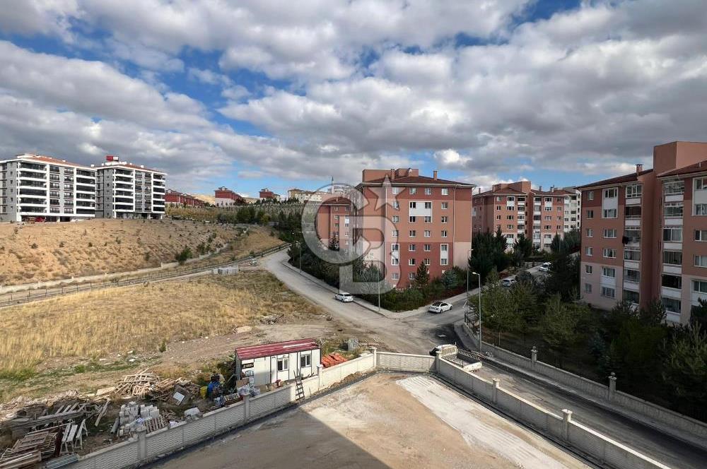Cb Vizyon Tuğba ERKAL'dan Yüksek Kat Köşe Konum Fırsat 1+1 Daire