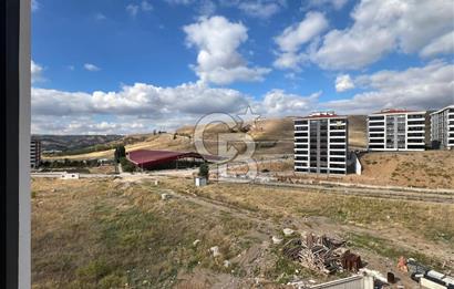 Cb Vizyon Tuğba ERKAL'dan Yüksek Kat Köşe Konum Fırsat 1+1 Daire