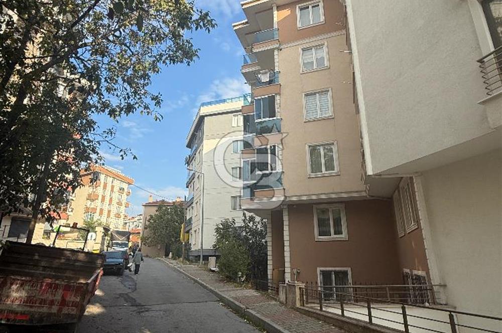 BEYLİKDÜZÜ GÜRPINAR'DA BUTİK SİTE İÇİNDE 1+1 FIRSAT DAİRE