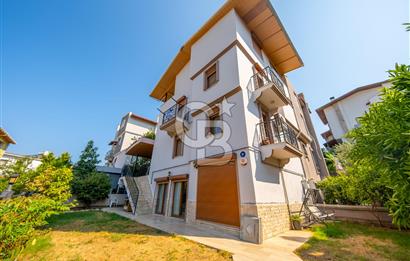 Kahramanderenin Gözde Konumunda 4 Katlı 3+2 Villa