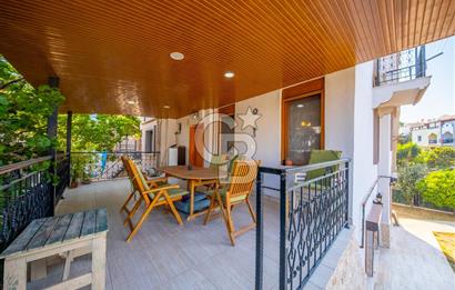 Kahramanderenin Gözde Konumunda 4 Katlı 3+2 Villa