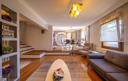 Kahramanderenin Gözde Konumunda 4 Katlı 3+2 Villa