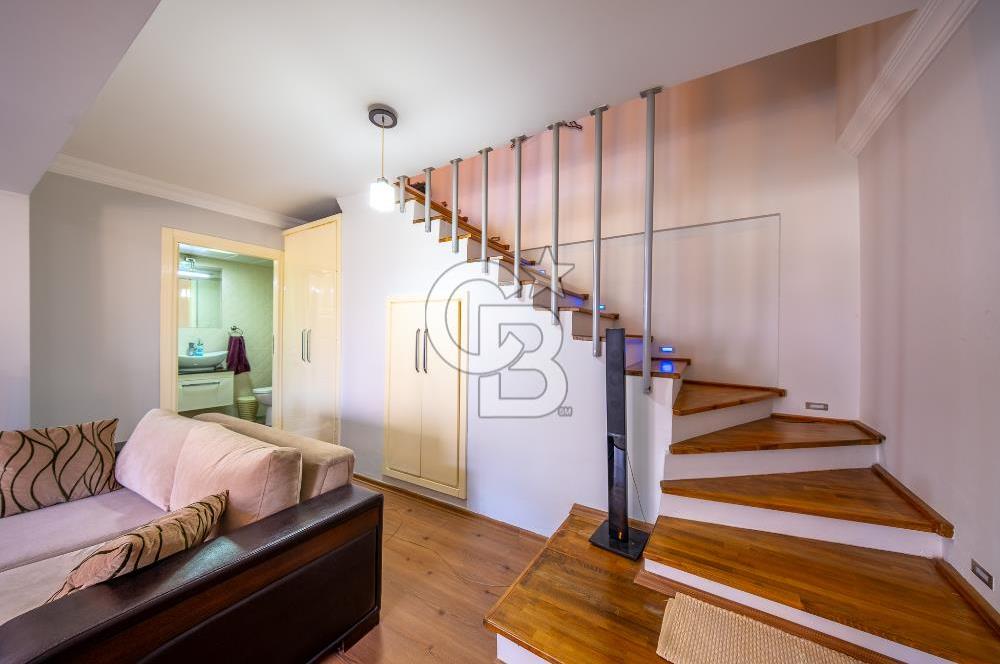 Kahramanderenin Gözde Konumunda 4 Katlı 3+2 Villa
