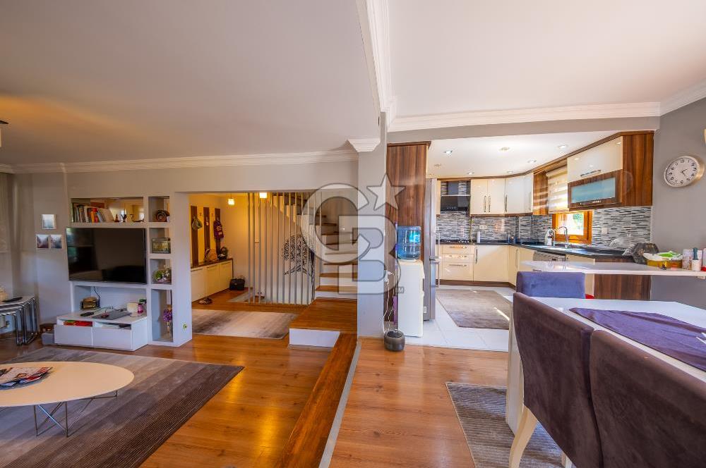 Kahramanderenin Gözde Konumunda 4 Katlı 3+2 Villa