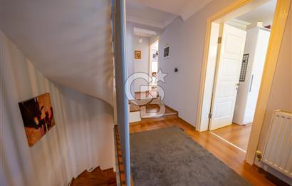 Kahramanderenin Gözde Konumunda 4 Katlı 3+2 Villa