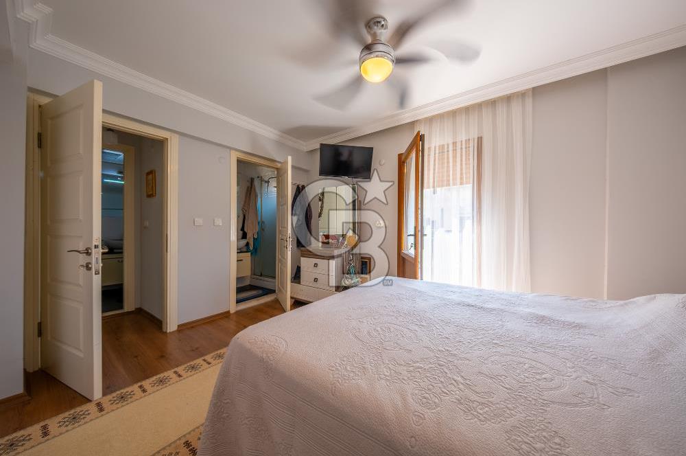Kahramanderenin Gözde Konumunda 4 Katlı 3+2 Villa